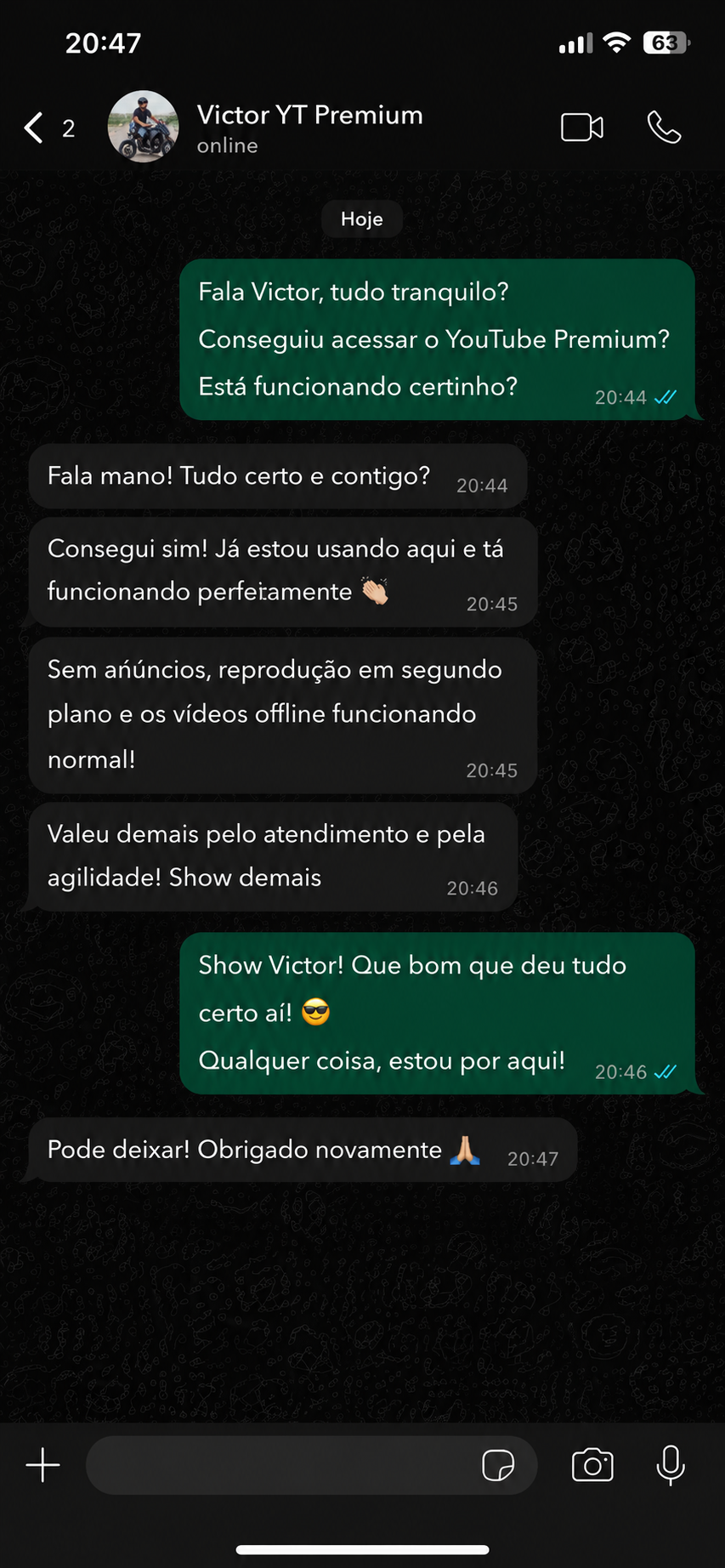 Cliente Victor elogiando o YouTube Premium no WhatsApp